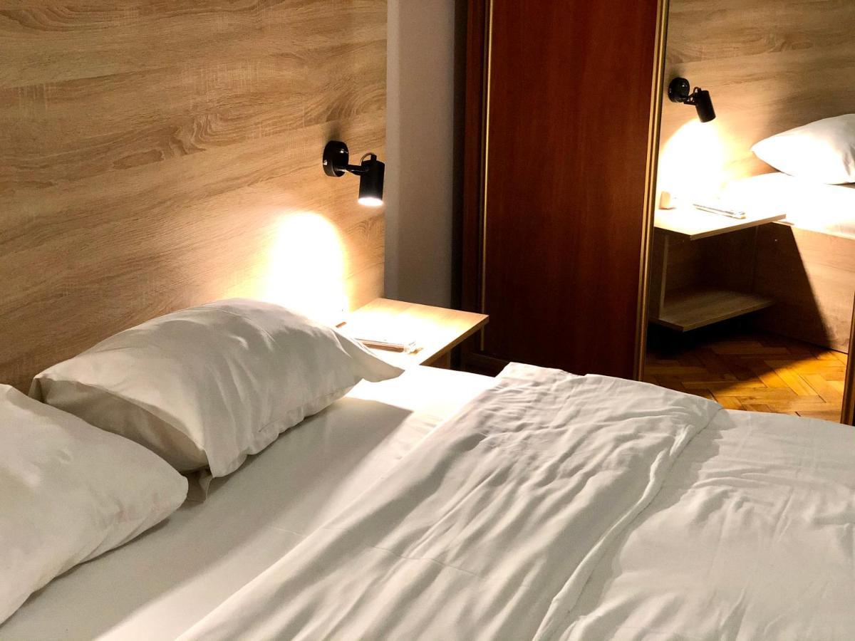 Apartament Romantic - Center 5 15 Lwów